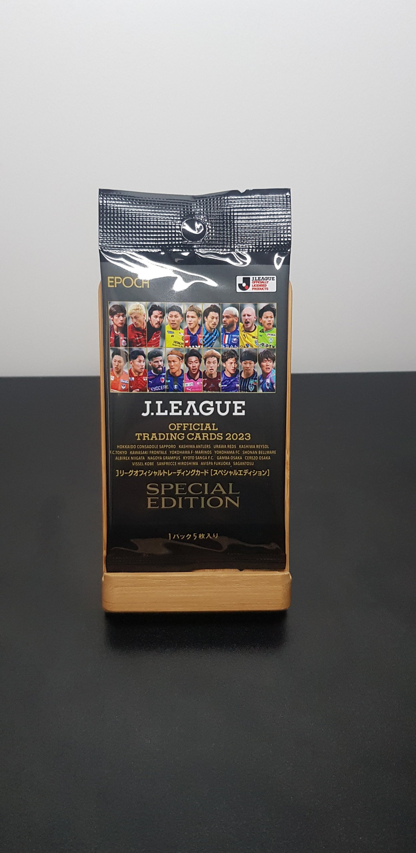 Booster J League Official Trading Cards 2023 - Edition Japonaise